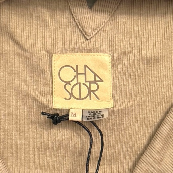 Chaser Ribbed Scoop Neck Open Back with Knotted Criss Cross Straps Tan T-shirt M - Picture 3 of 16